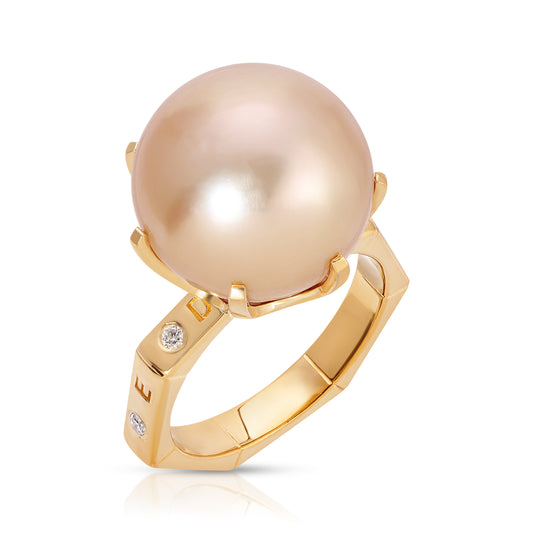 Large oversized South sea pearl diamond ring from the wandering jewel
