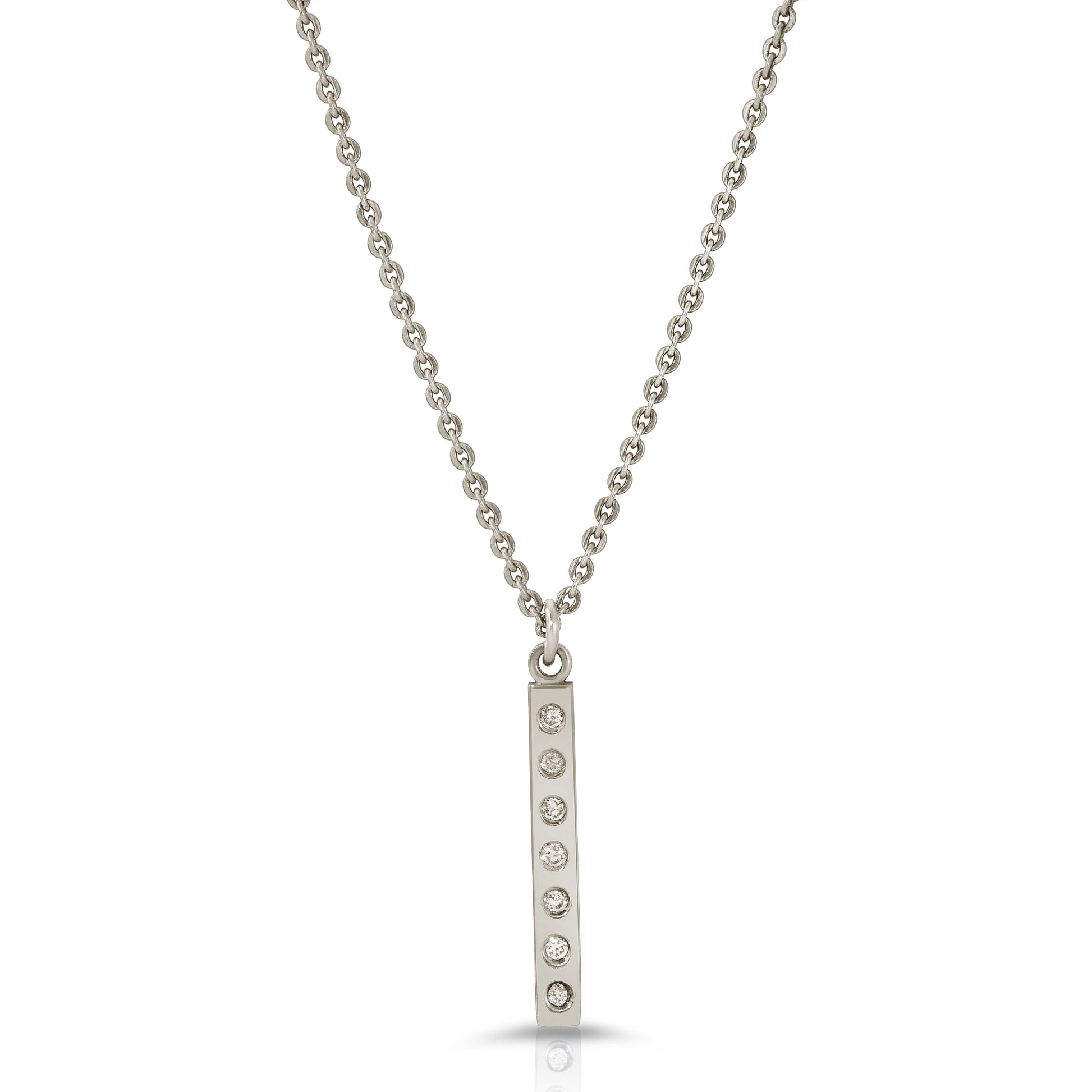Pillar bar necklace pendant with 7 diamonds