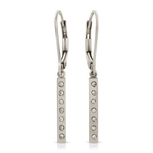 18K Solid gold Pillar bar earrings with 7 diamonds from the wandering jewel