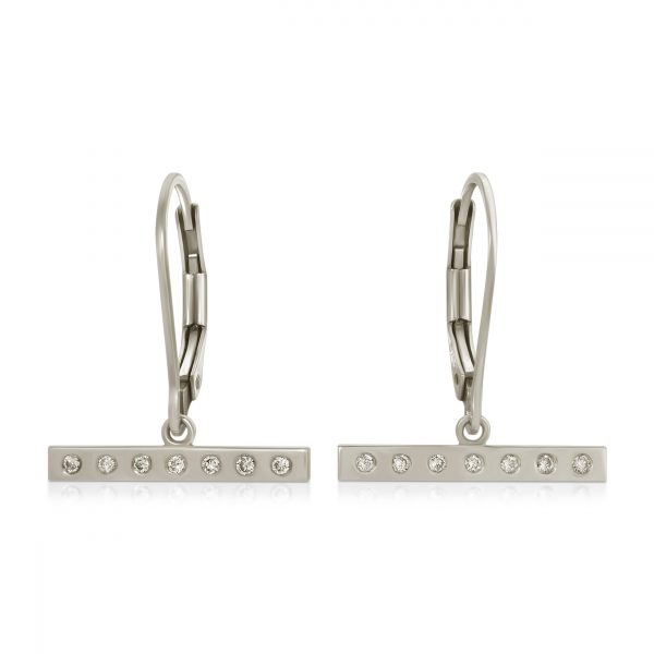 18K solid gold Horizontal bar 7 Diamond earrings from the wandering jewel